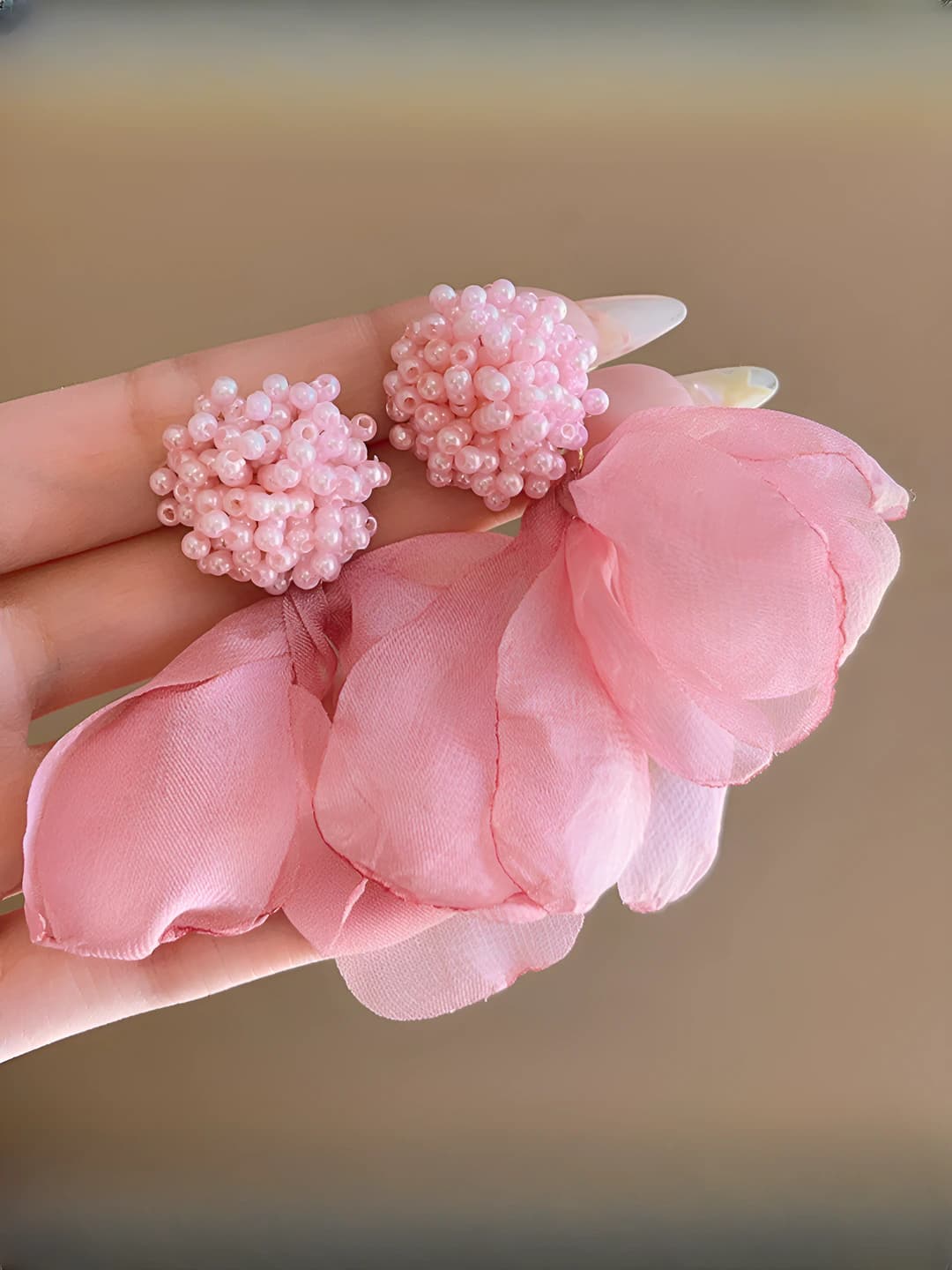 Pink petal mesh earrings