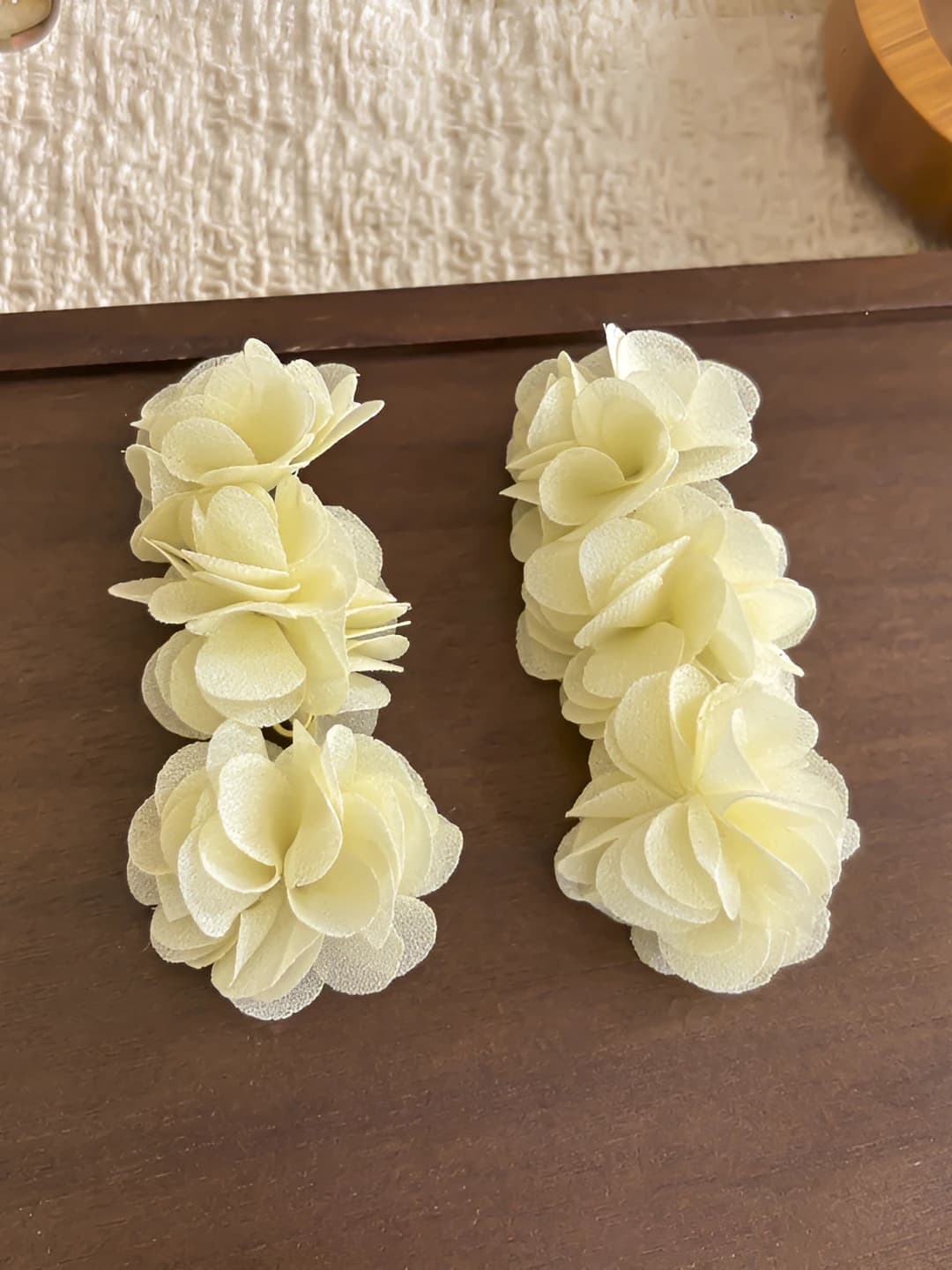 Yellow flower studs - 8.5 cm