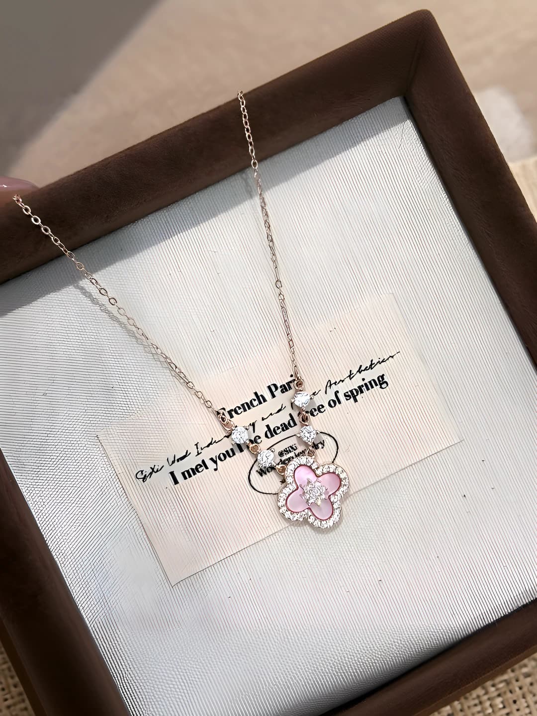 Pink clover necklace (rose gold)
