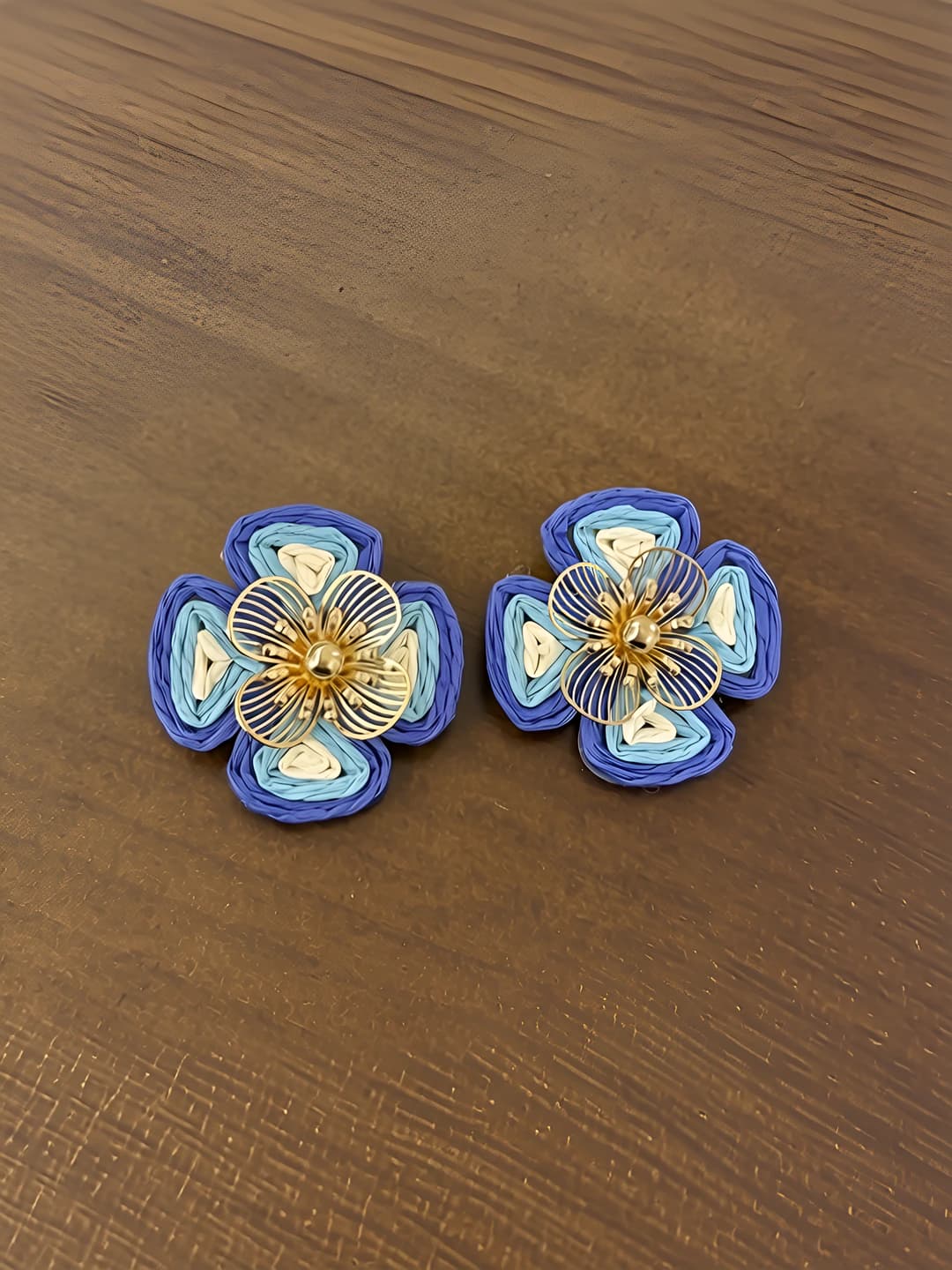 Blue, four-leaf