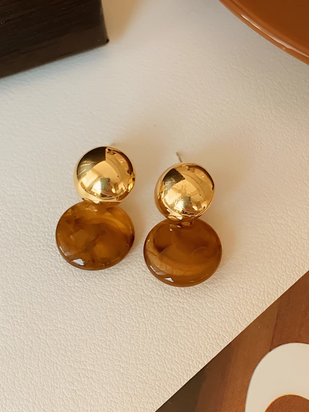 09 Melange round studs