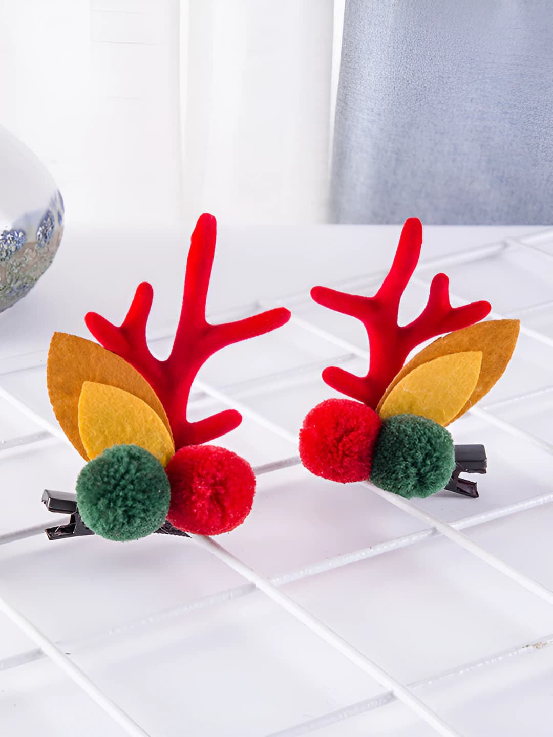 17# Red-green ball clips