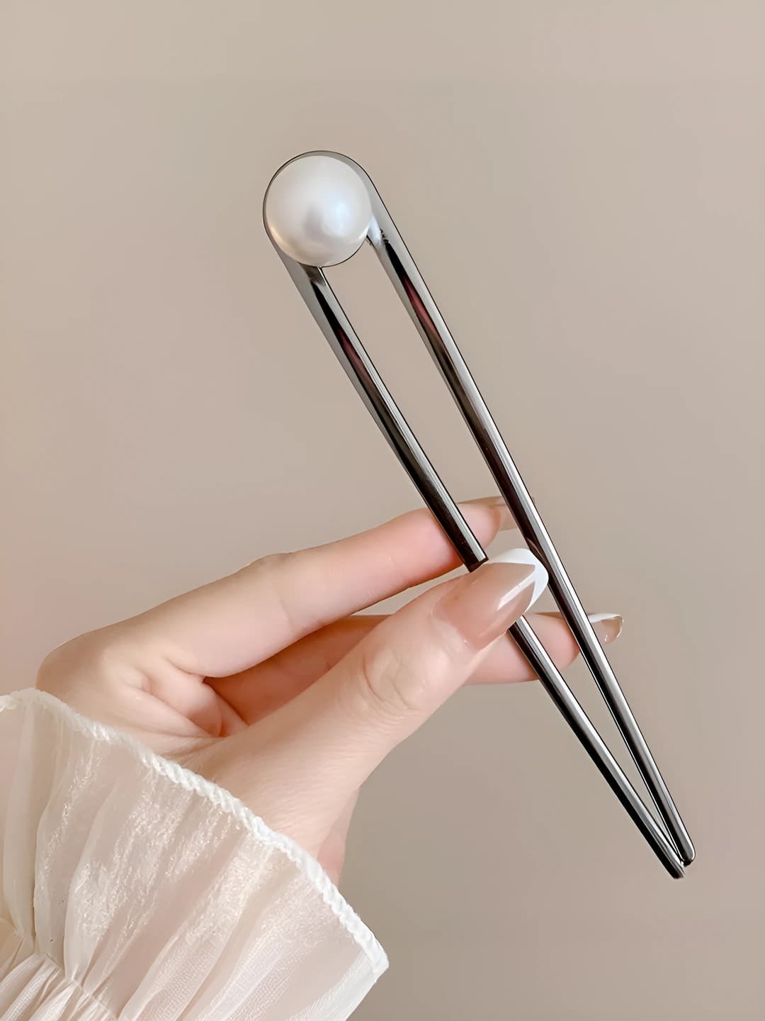 Qora oltin marvarid soch nishoni - 14.3 cm