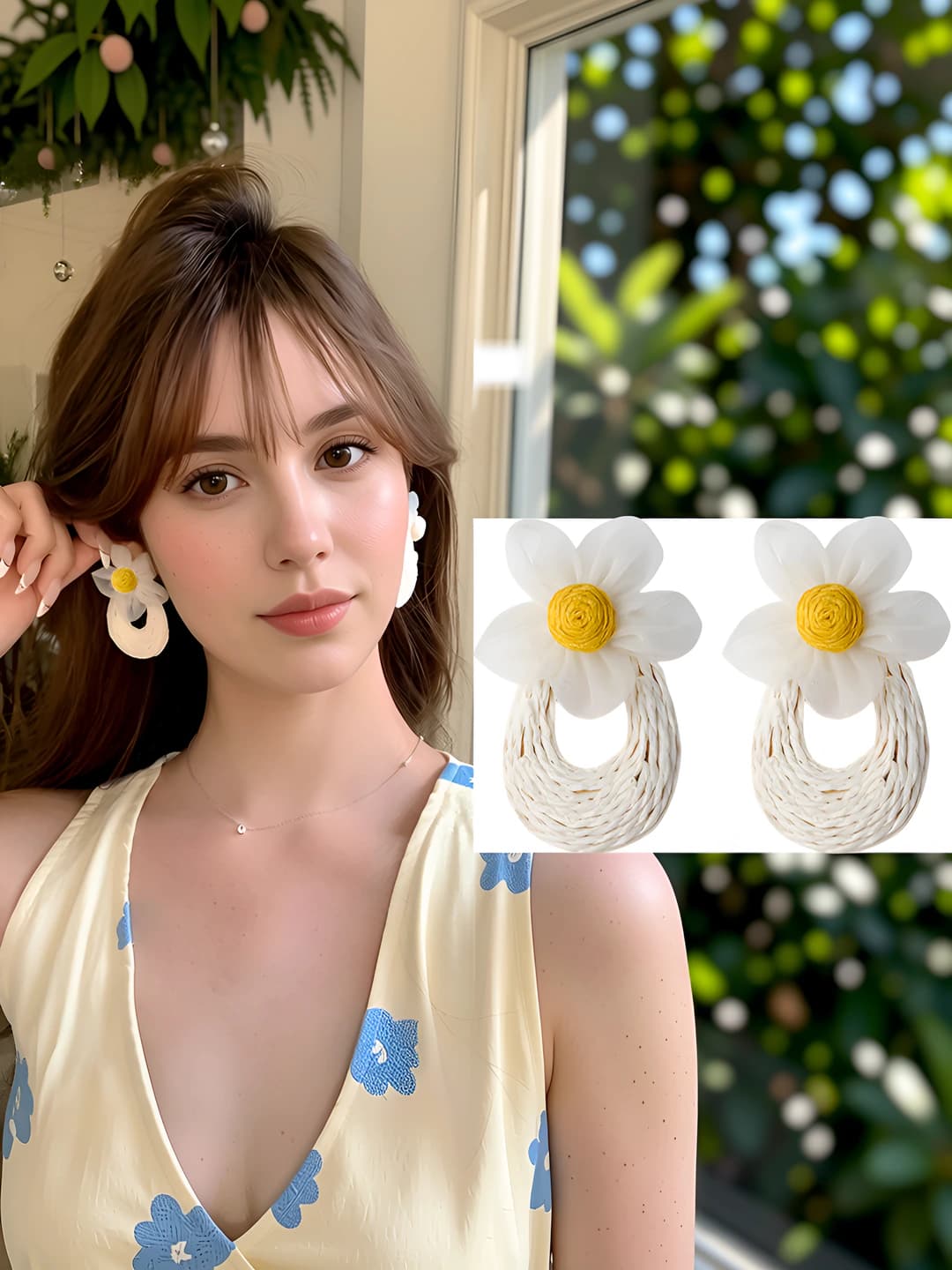 White straw floral clip-on