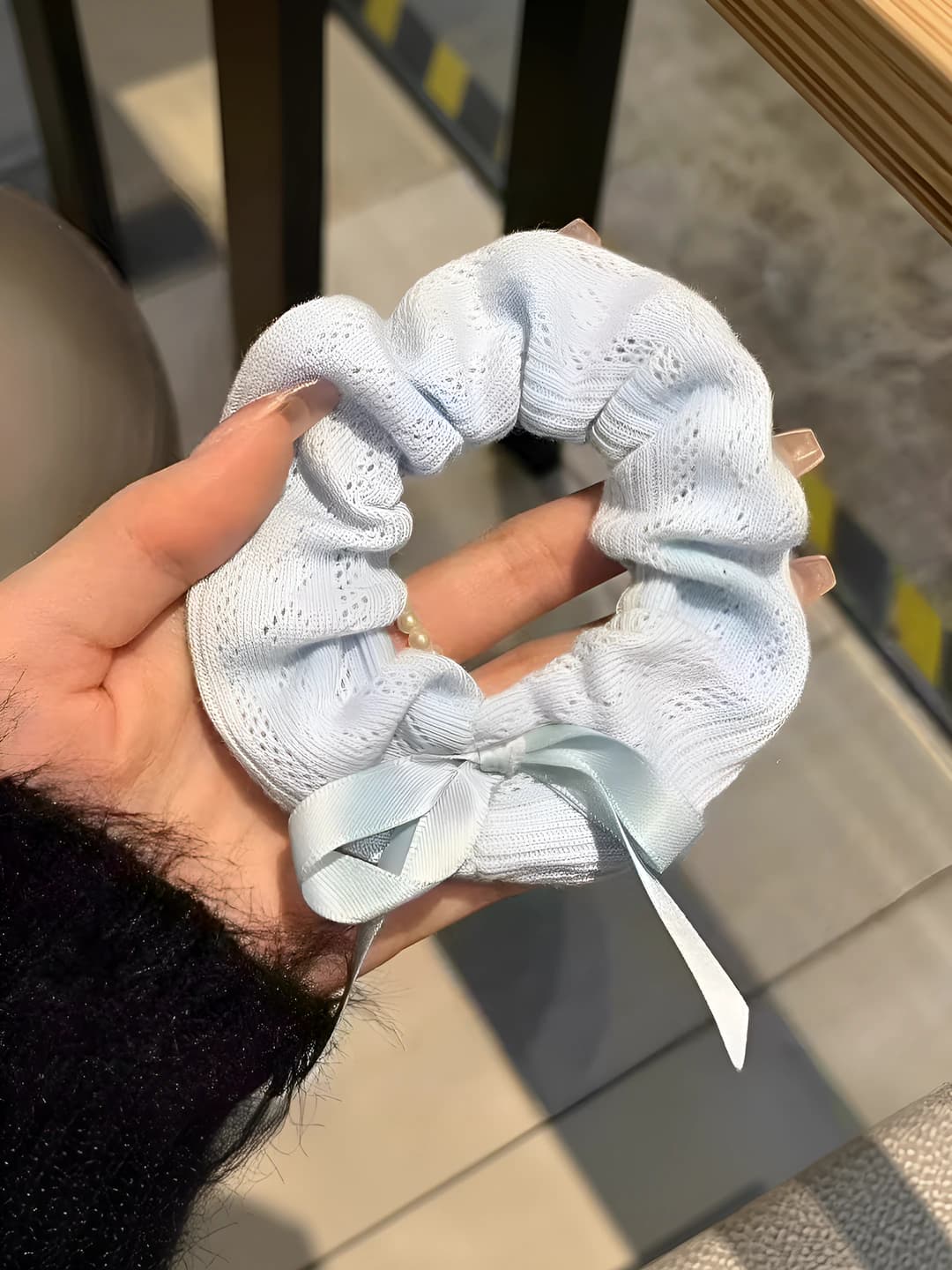 2# Knit, hair tie