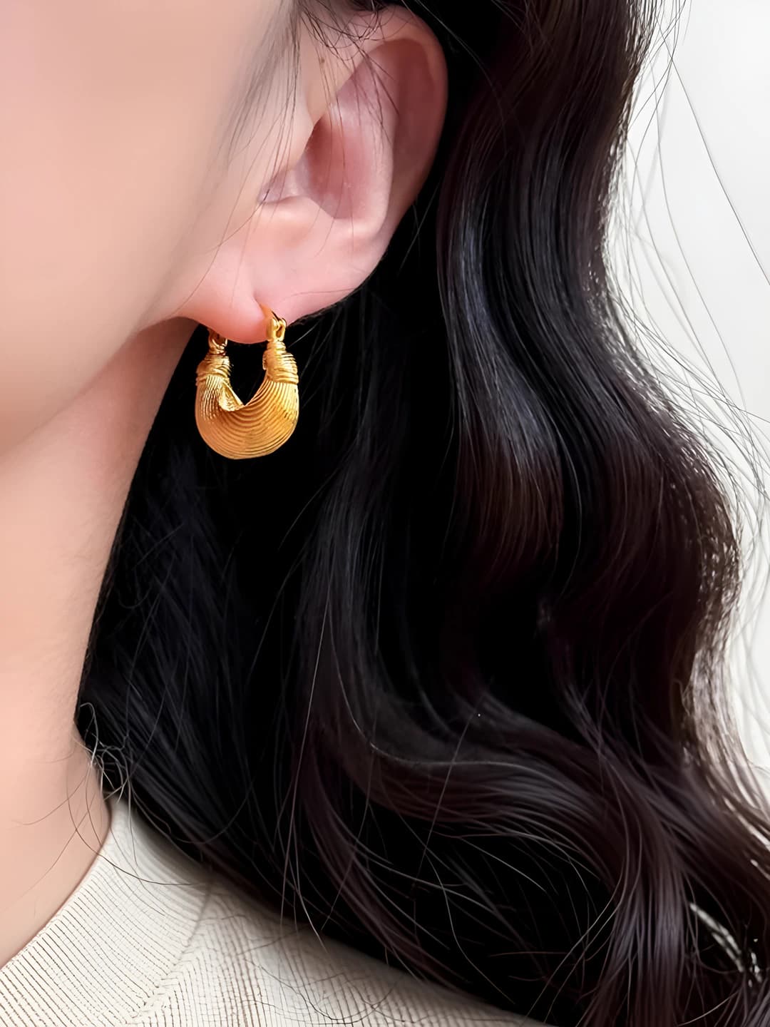 Women's geometric ginkgo leaf metal stud earrings, brass, electroplating, design element: ring, style: individual