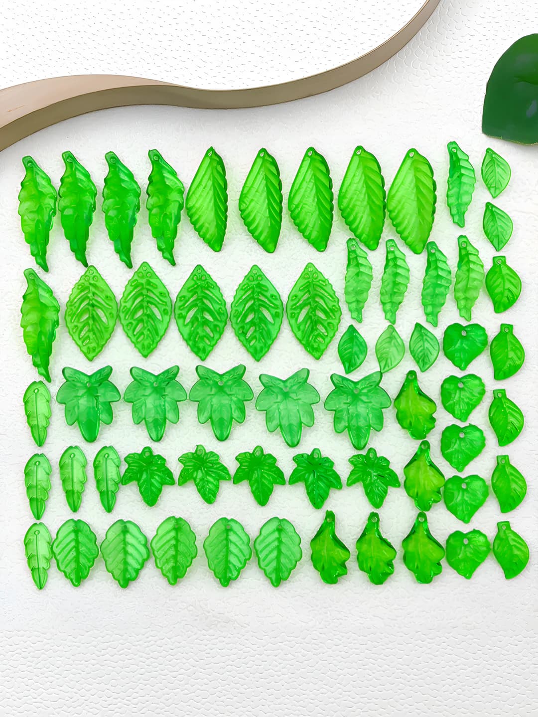 60 pc mixed acrylic mini leaf set-12 types-31.5g