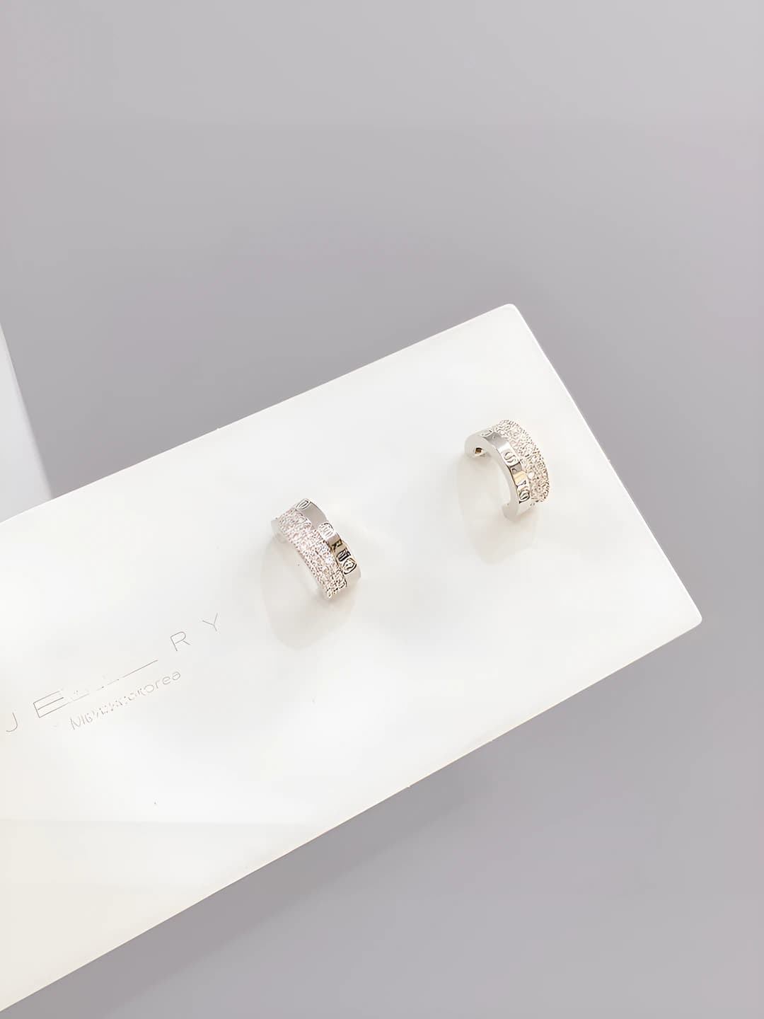 White gold E521