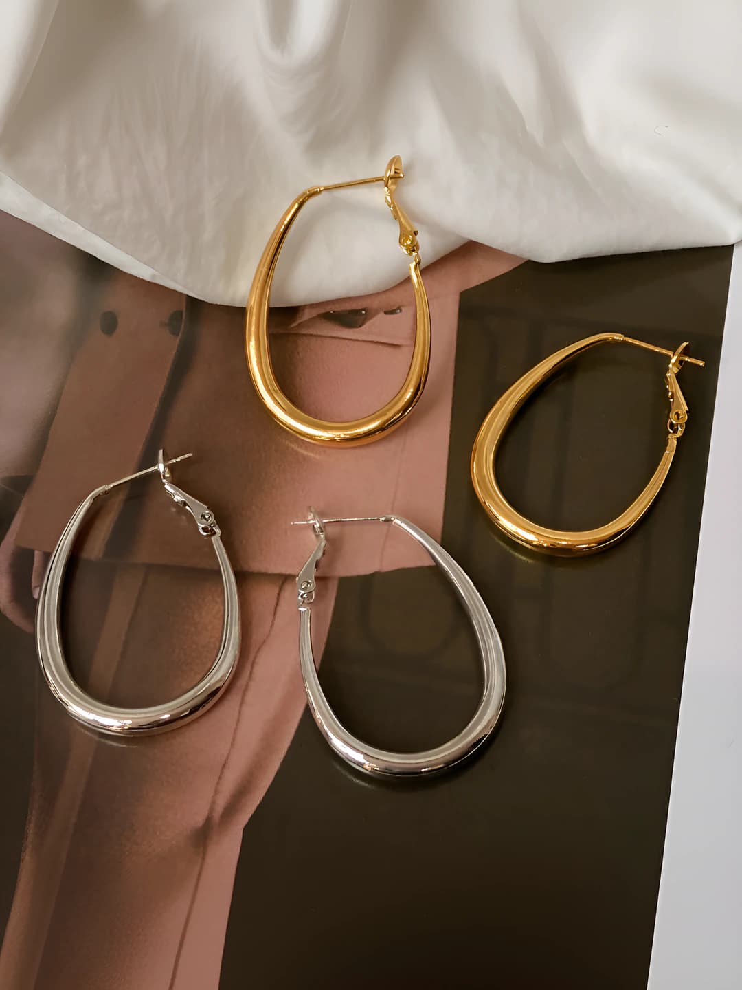 Women's large geometric oval hoop earrings, copper, real gold plated, minimalist style