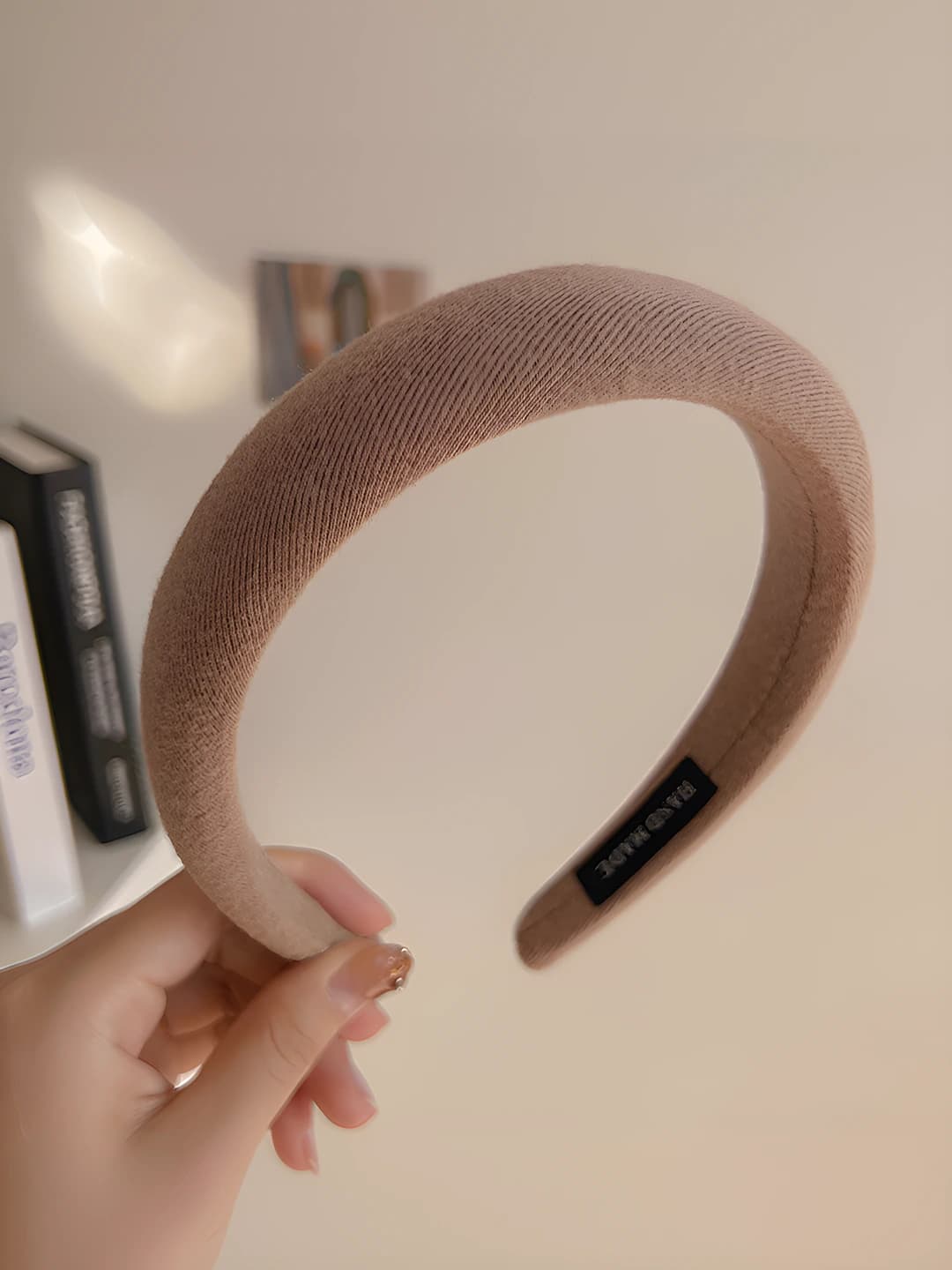 Xaki g'ovakli soch toji
