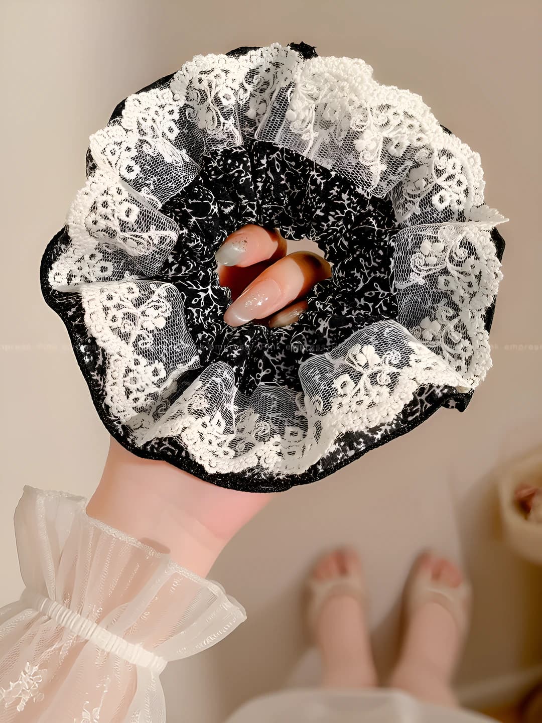 2# Black lace 15 cm