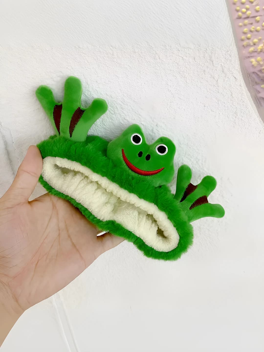 3# Waving frog headband