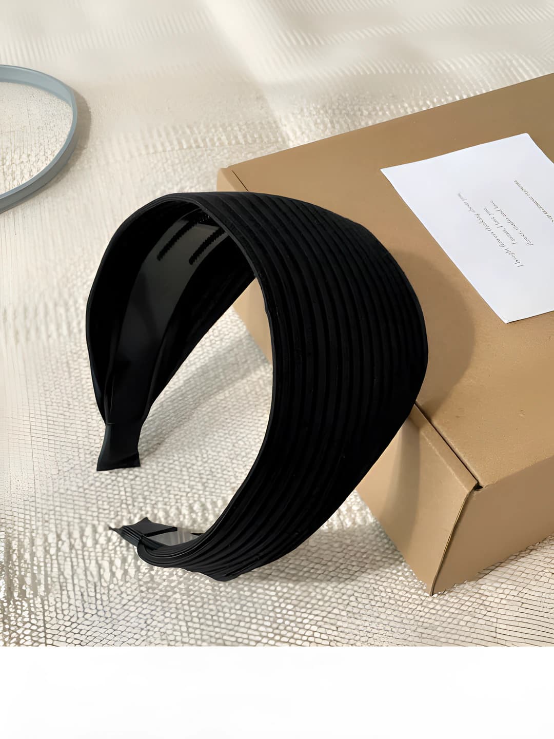 Black, width 8 cm
