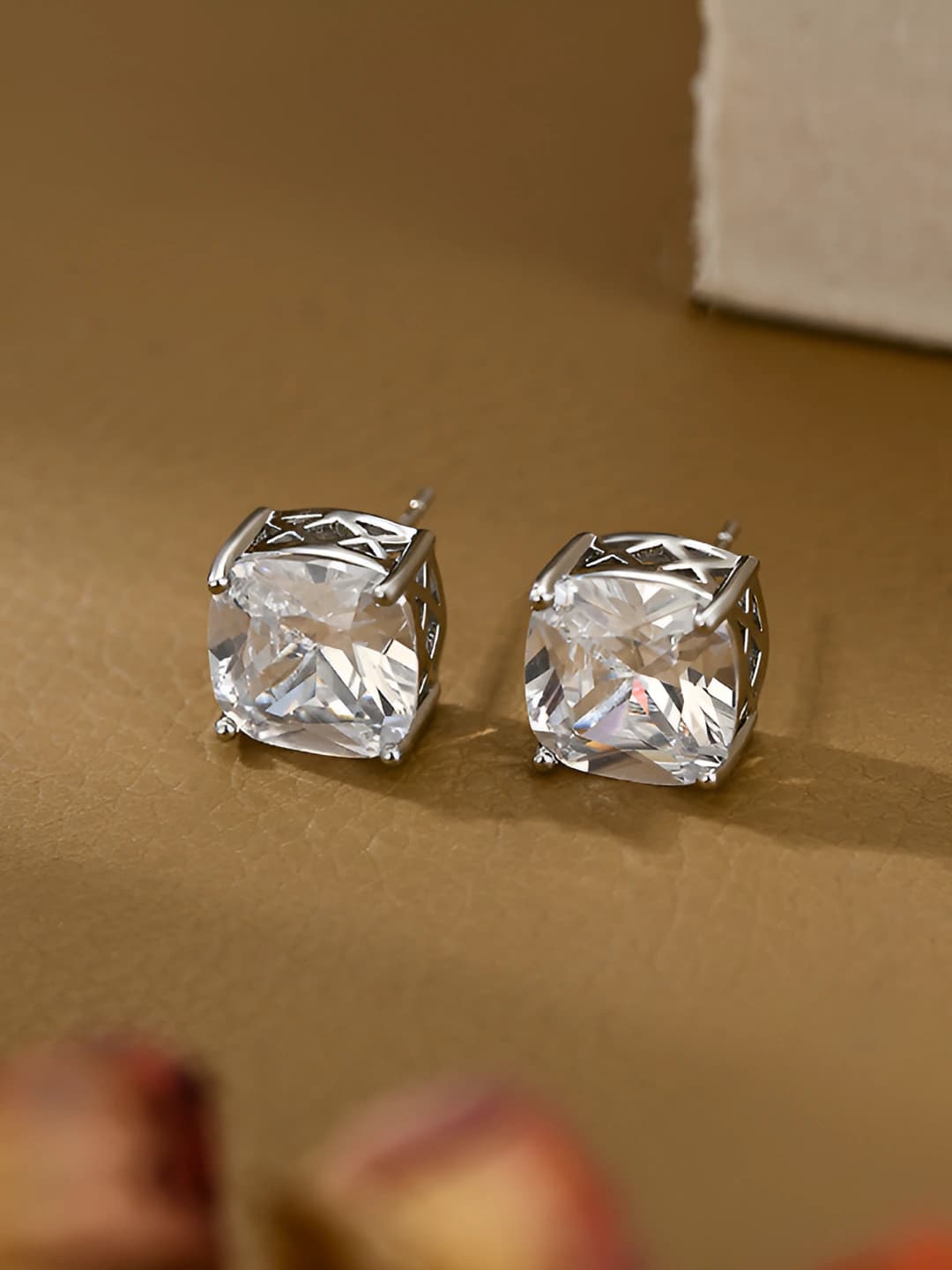 Серебряный ED69855