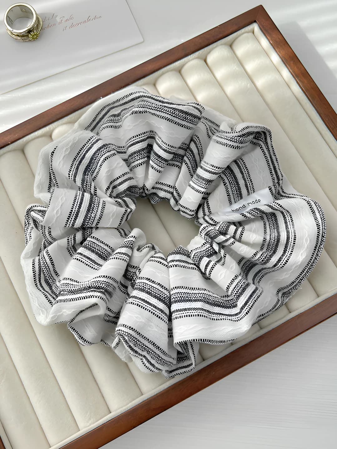 3# Sea salt, striped, black-white