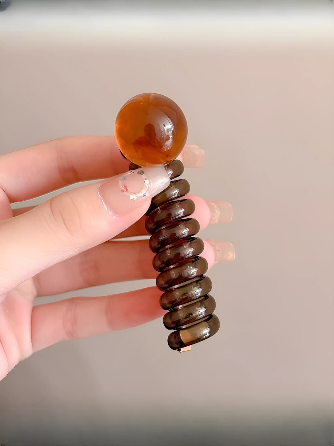 4# Coffee wire, caramel beads