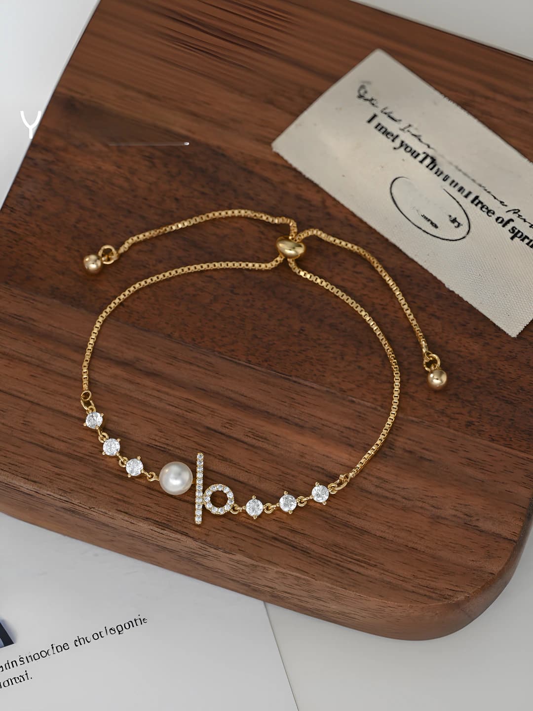 Women's autumn-winter retro french style bracelet with zircon and pearl