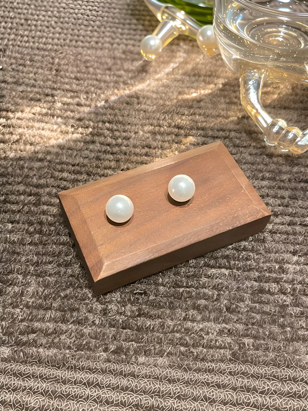Pearl earrings, 10mm