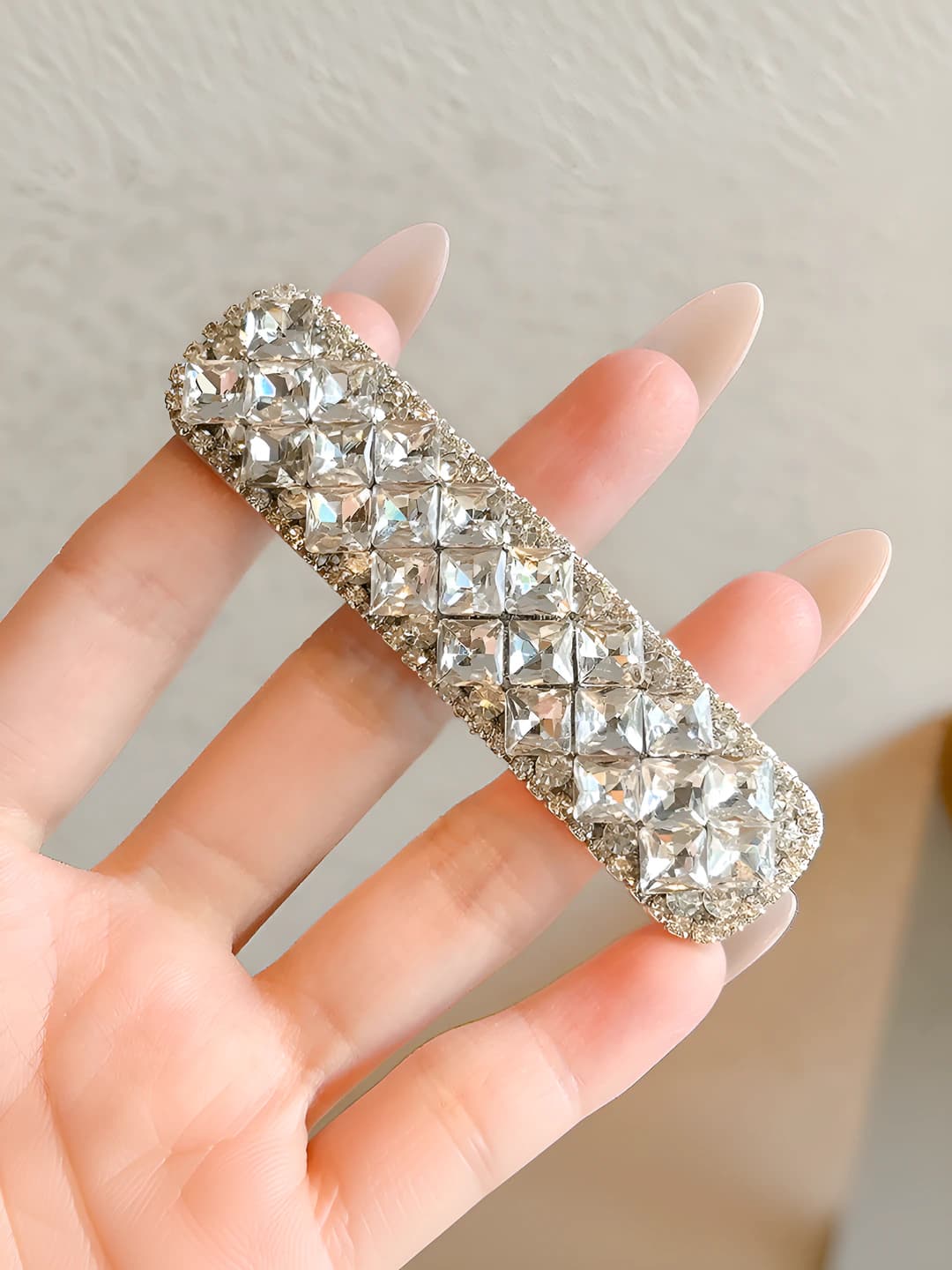 1# Kristal oq, sirkon, 7.5 sm