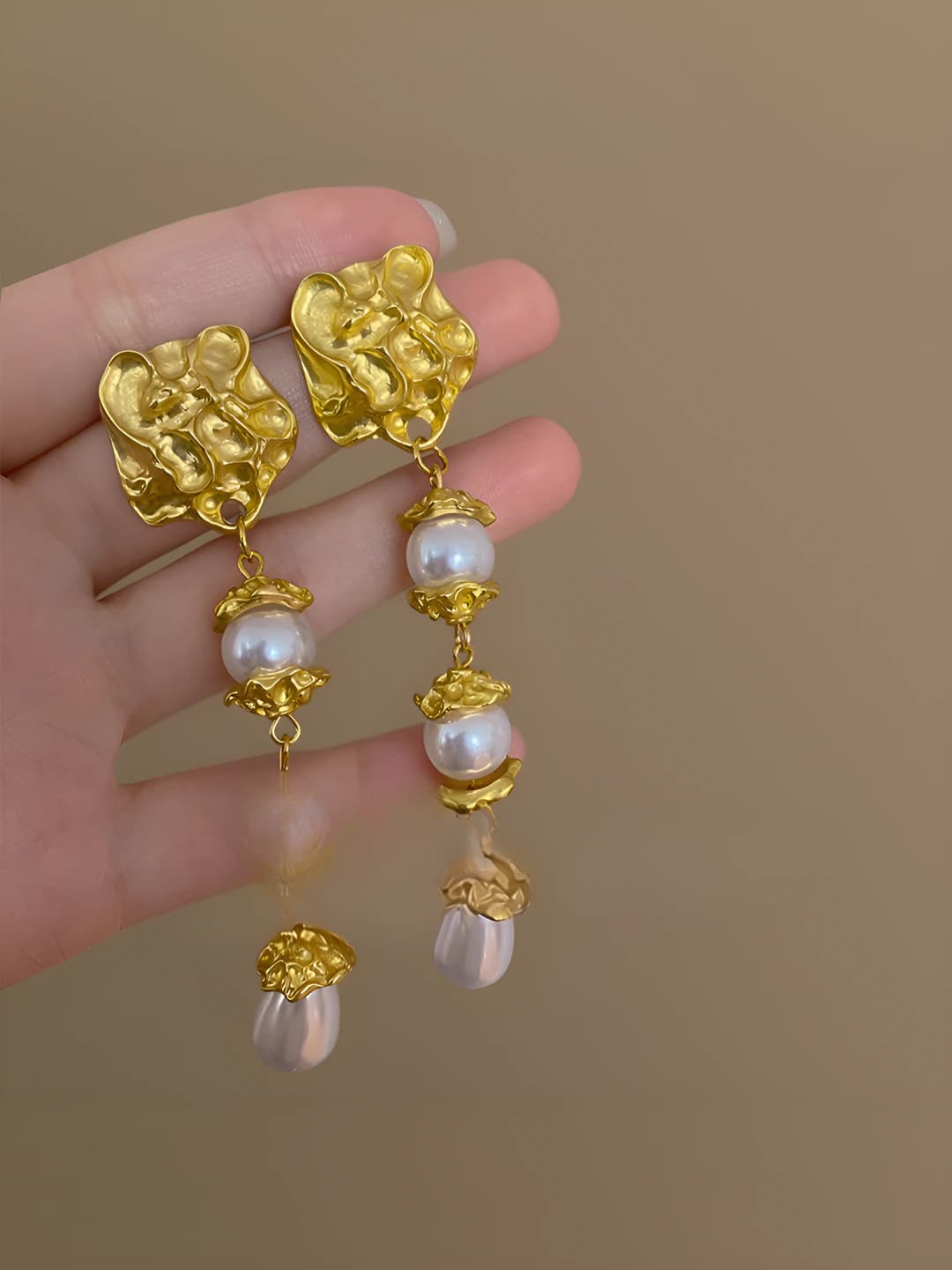 47# Gold pearl fringe studs