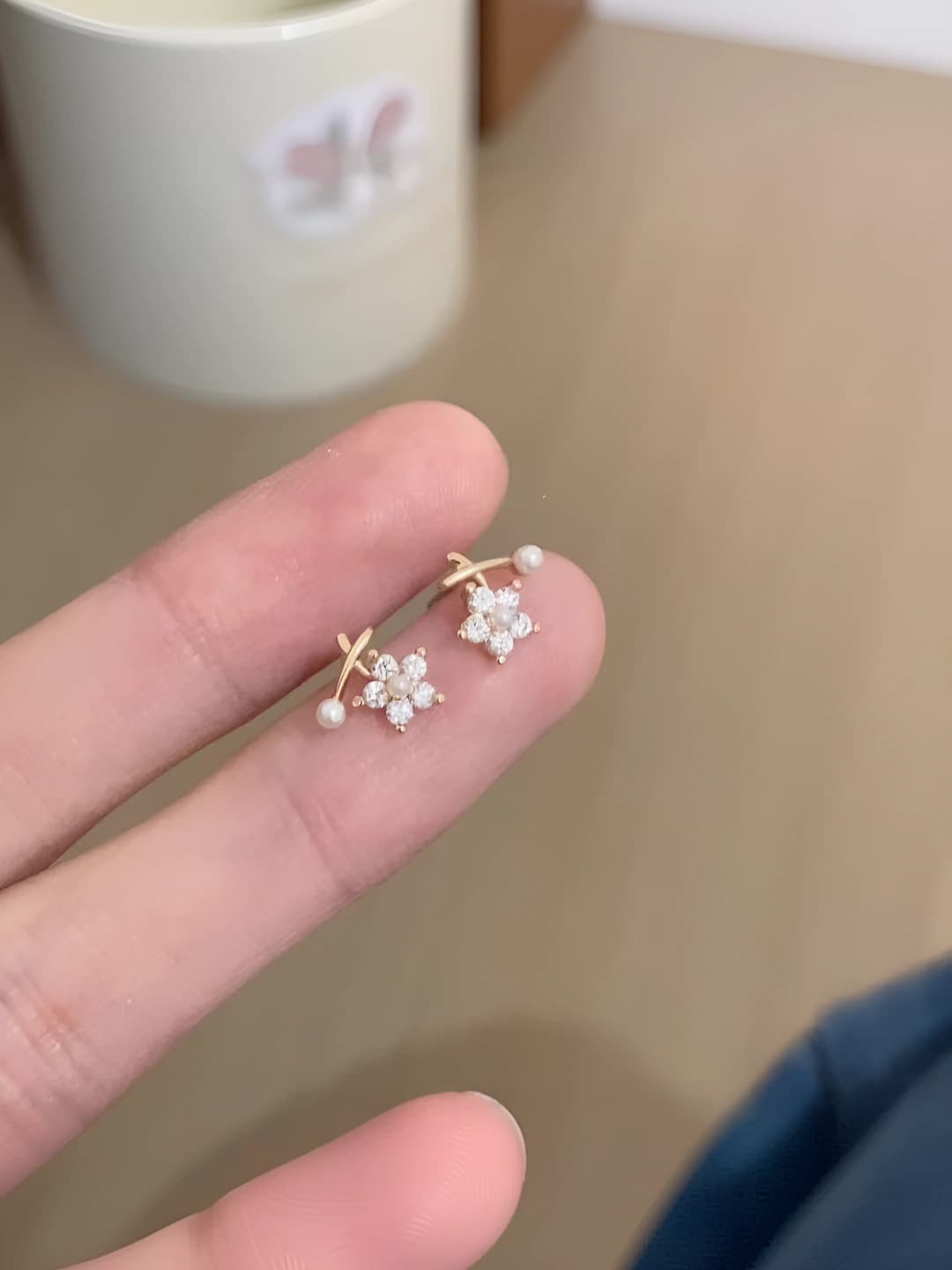 Mini zircon floral earrings