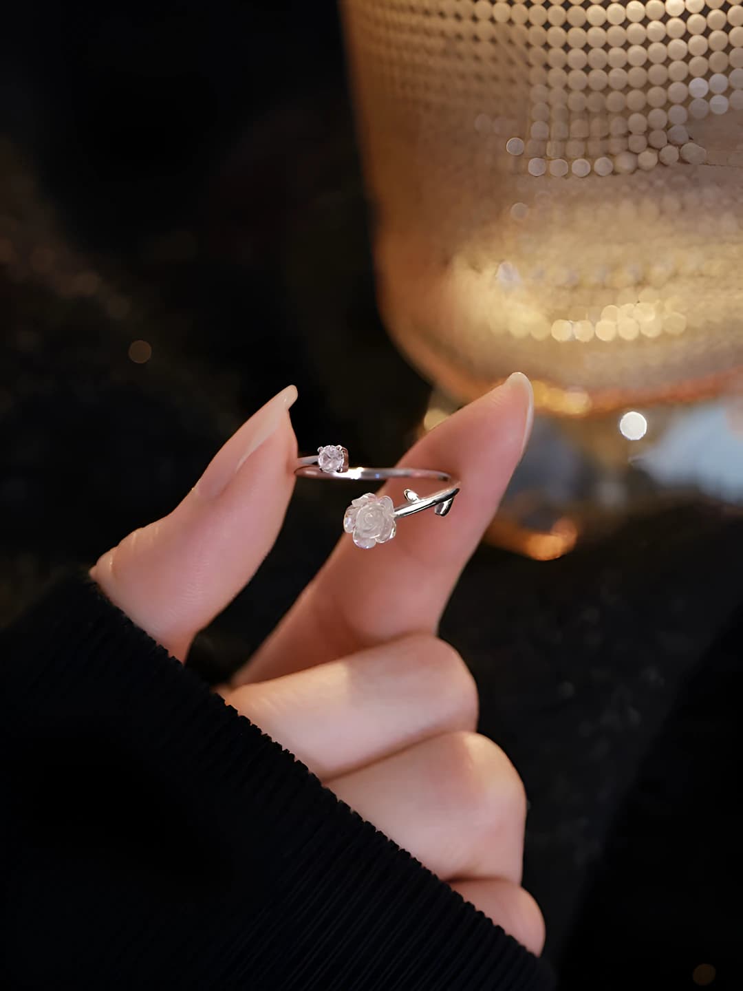Серебряное кольцо с камелией