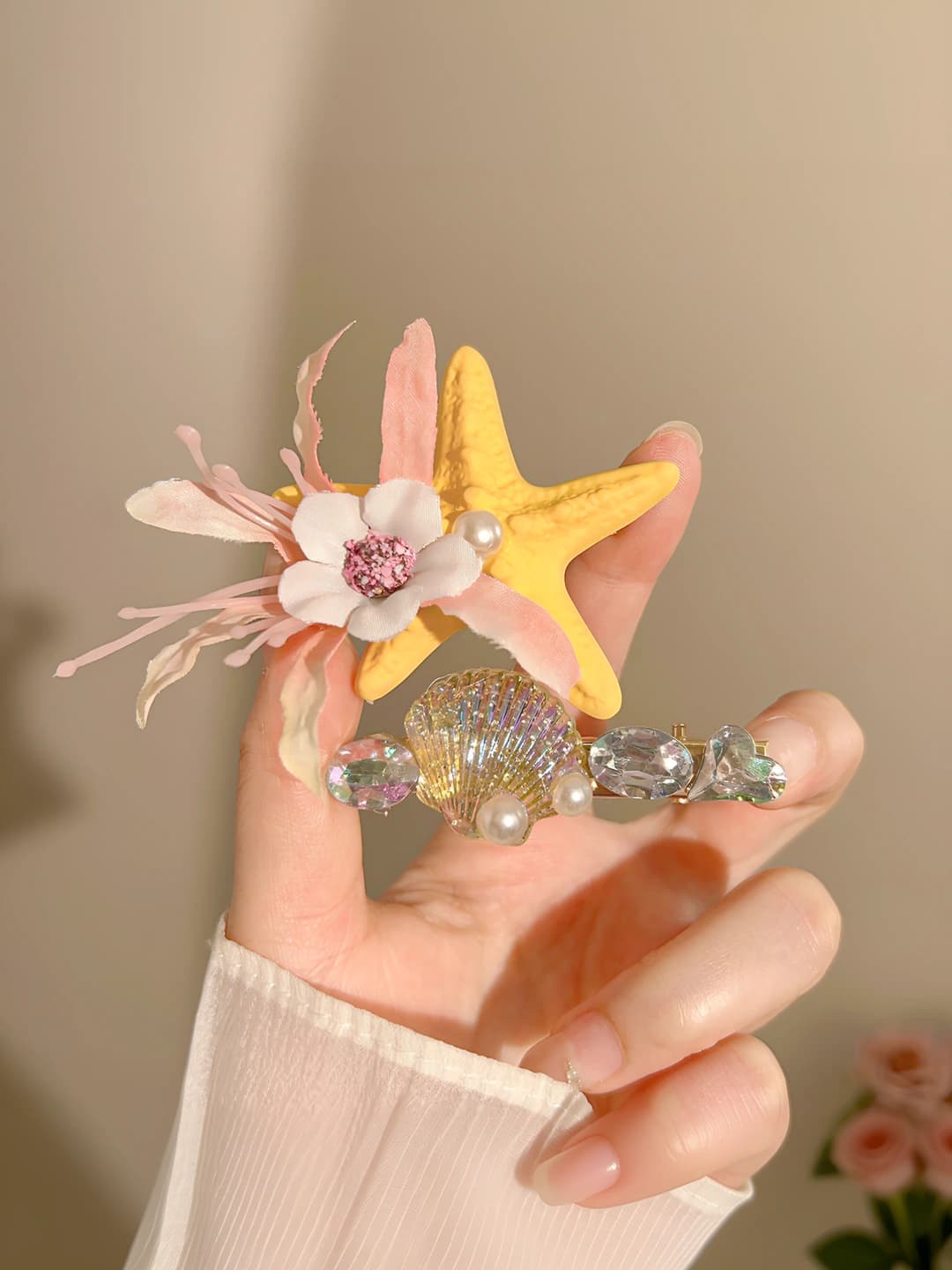 2# Yellow star, clip, 6 cm