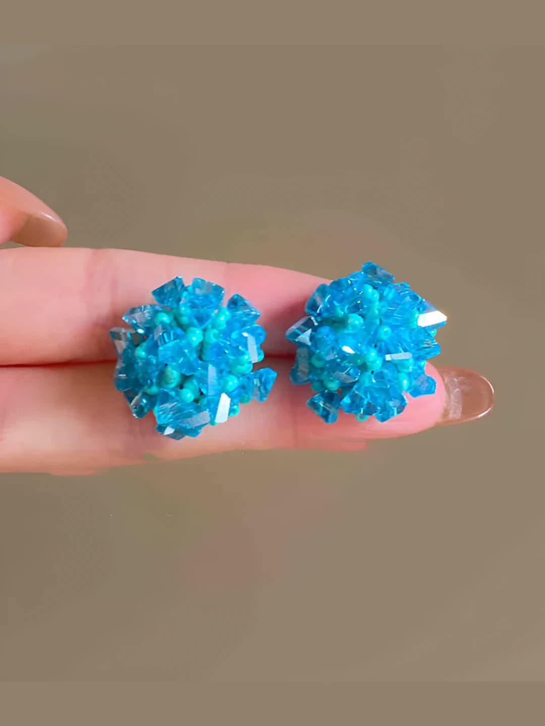 22# silver post - blue crystal flowers