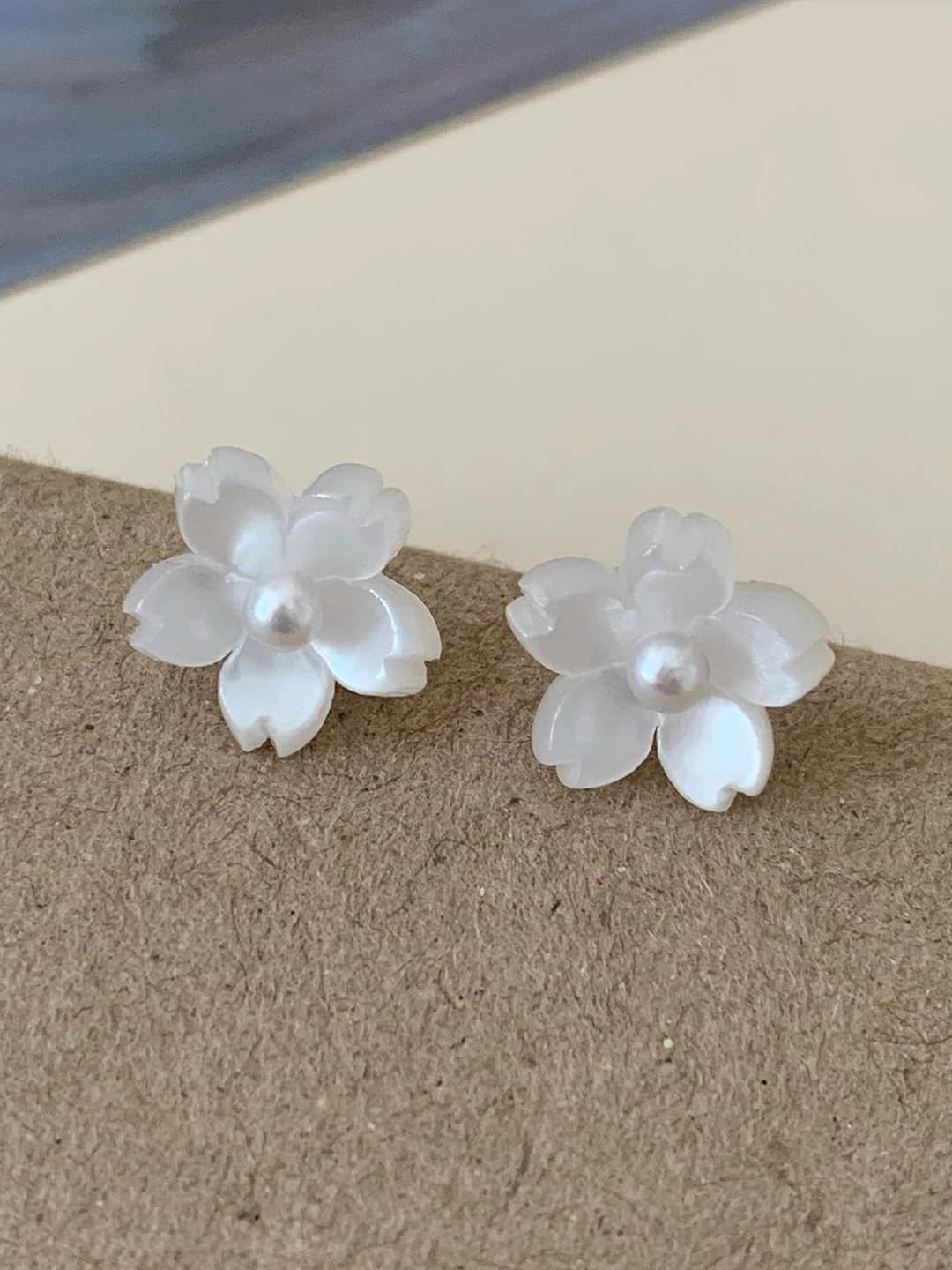 XP08 Неоновый белый [Малый жемчуг]