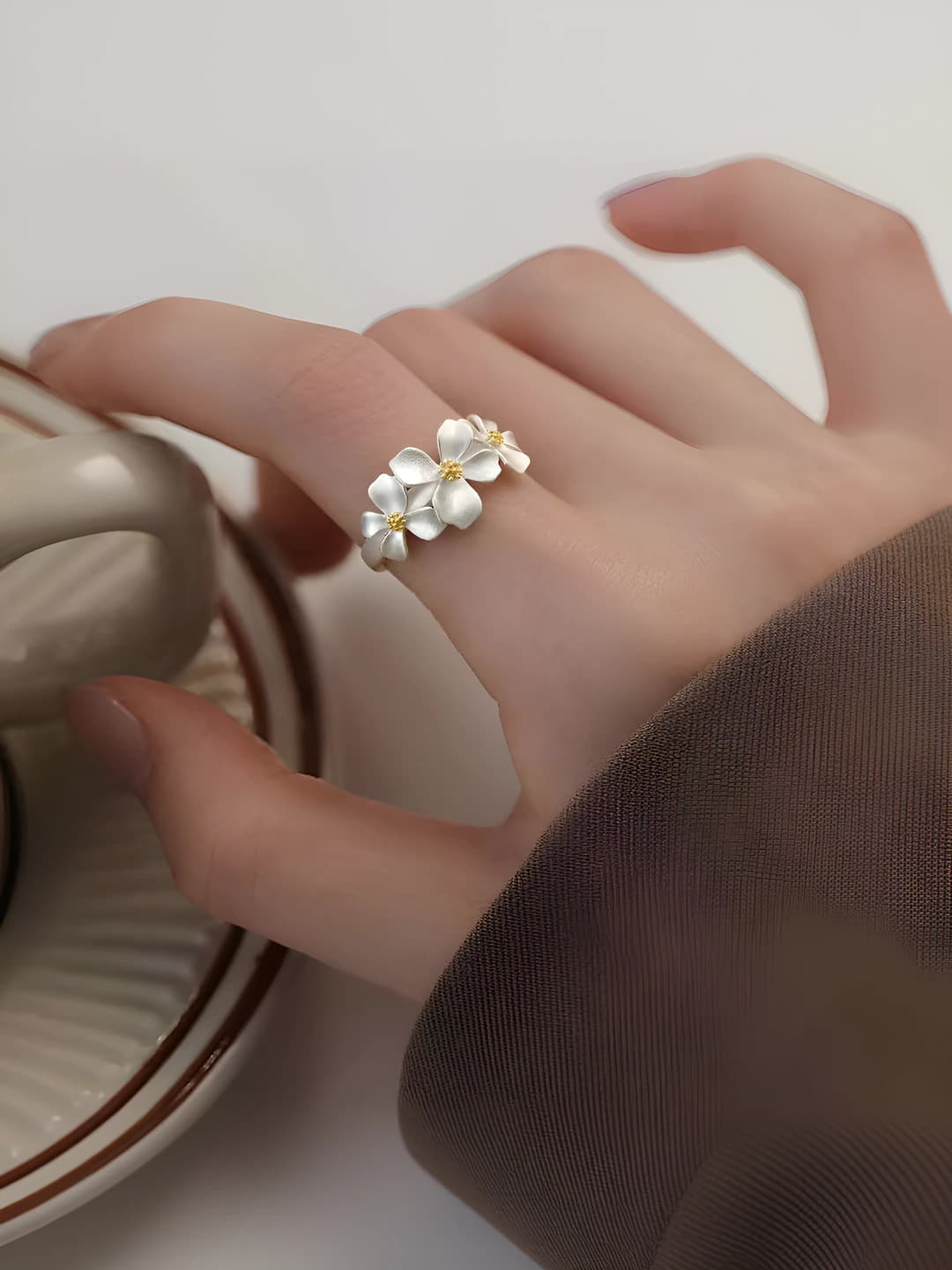 Open ring with gardenia flower design for women, copper, electroplating, light luxury style