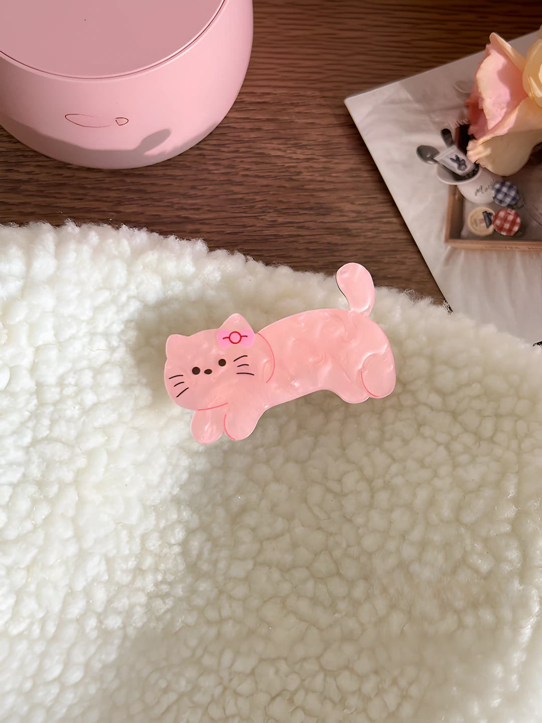 Розовый кот, зажим