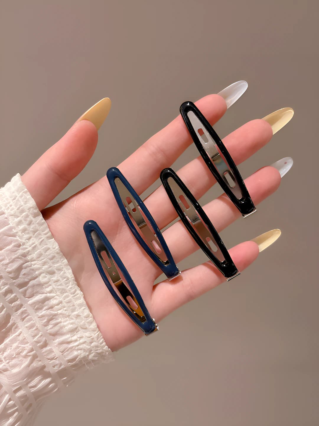 Black, 4 pcs