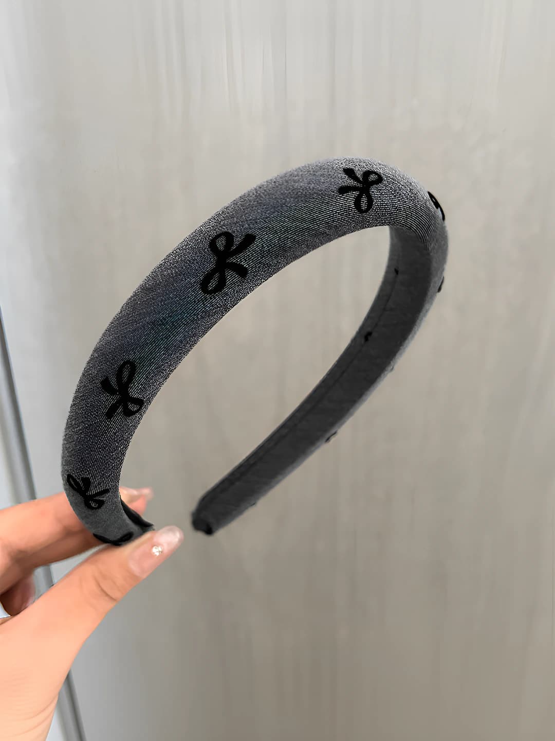 Grey bow