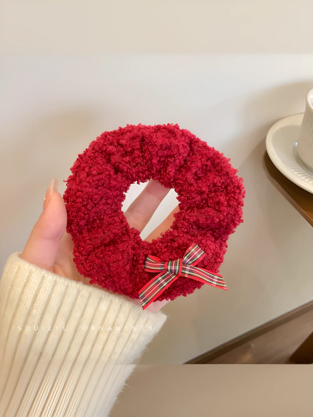 1# Red sherpa hair tie 4.5 cm
