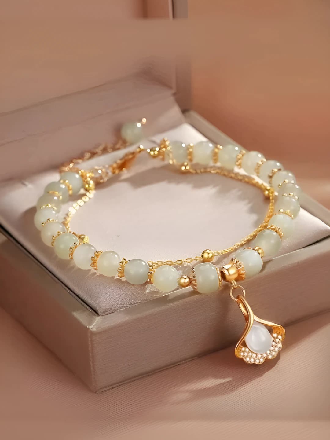 Three hopes apricot bracelet