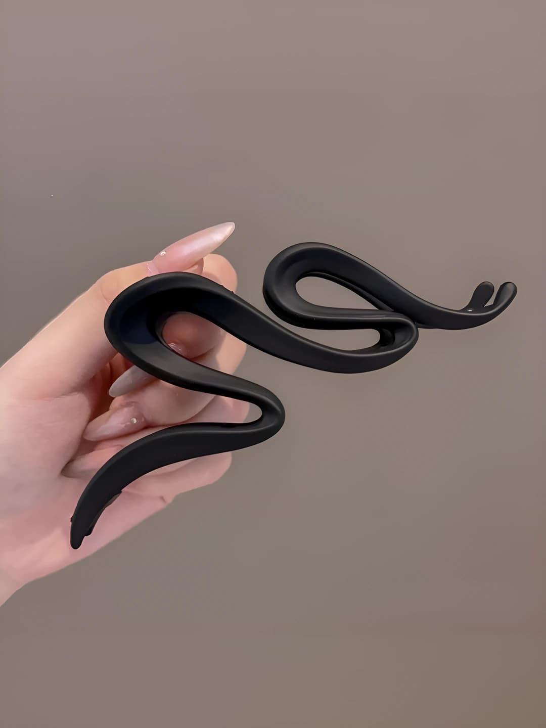 Black clip 13 cm
