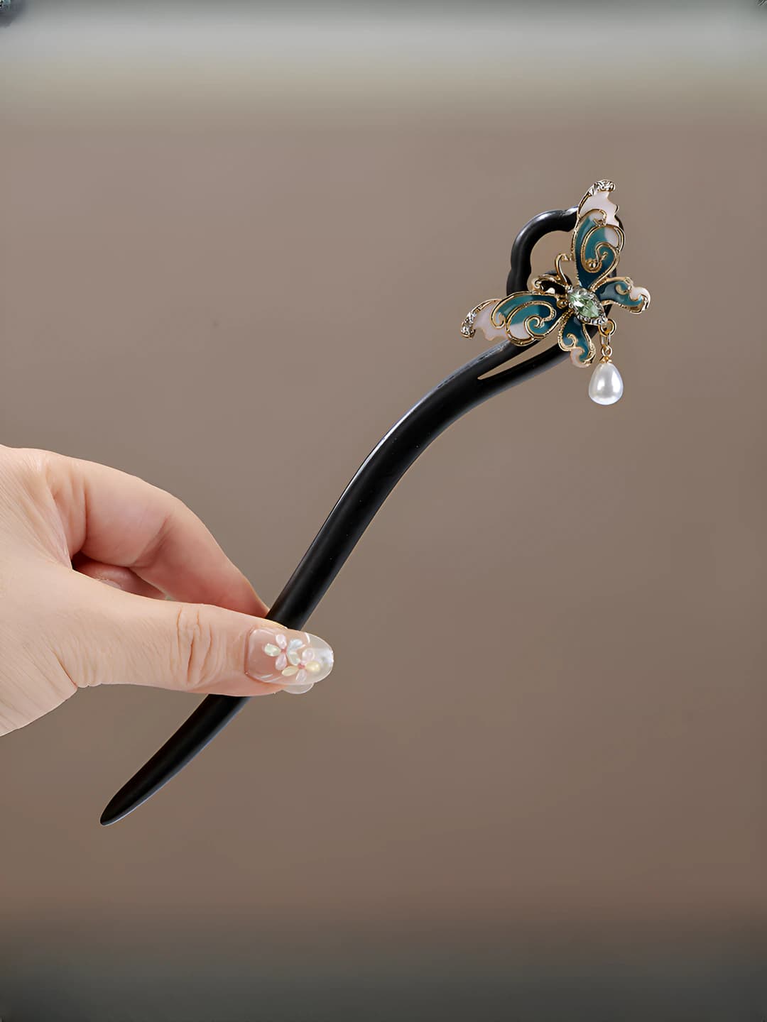Fayansli kapalak (Haqiqiy sandal)