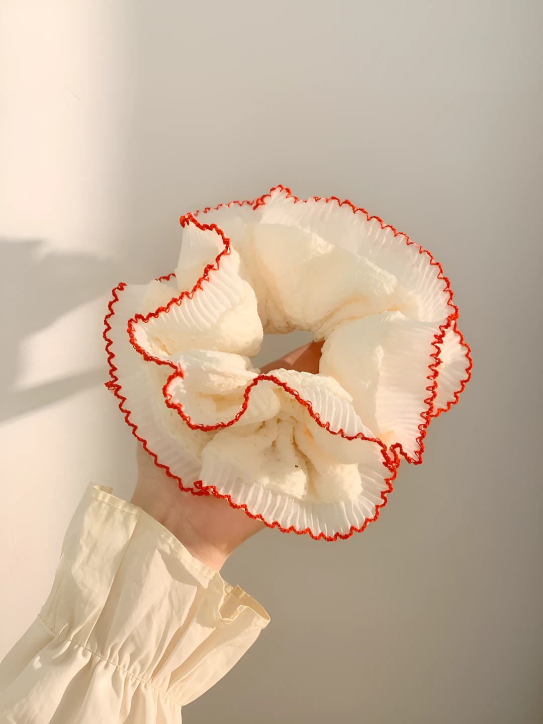 Qizil krep chetli 2 qatlam - 16 sm