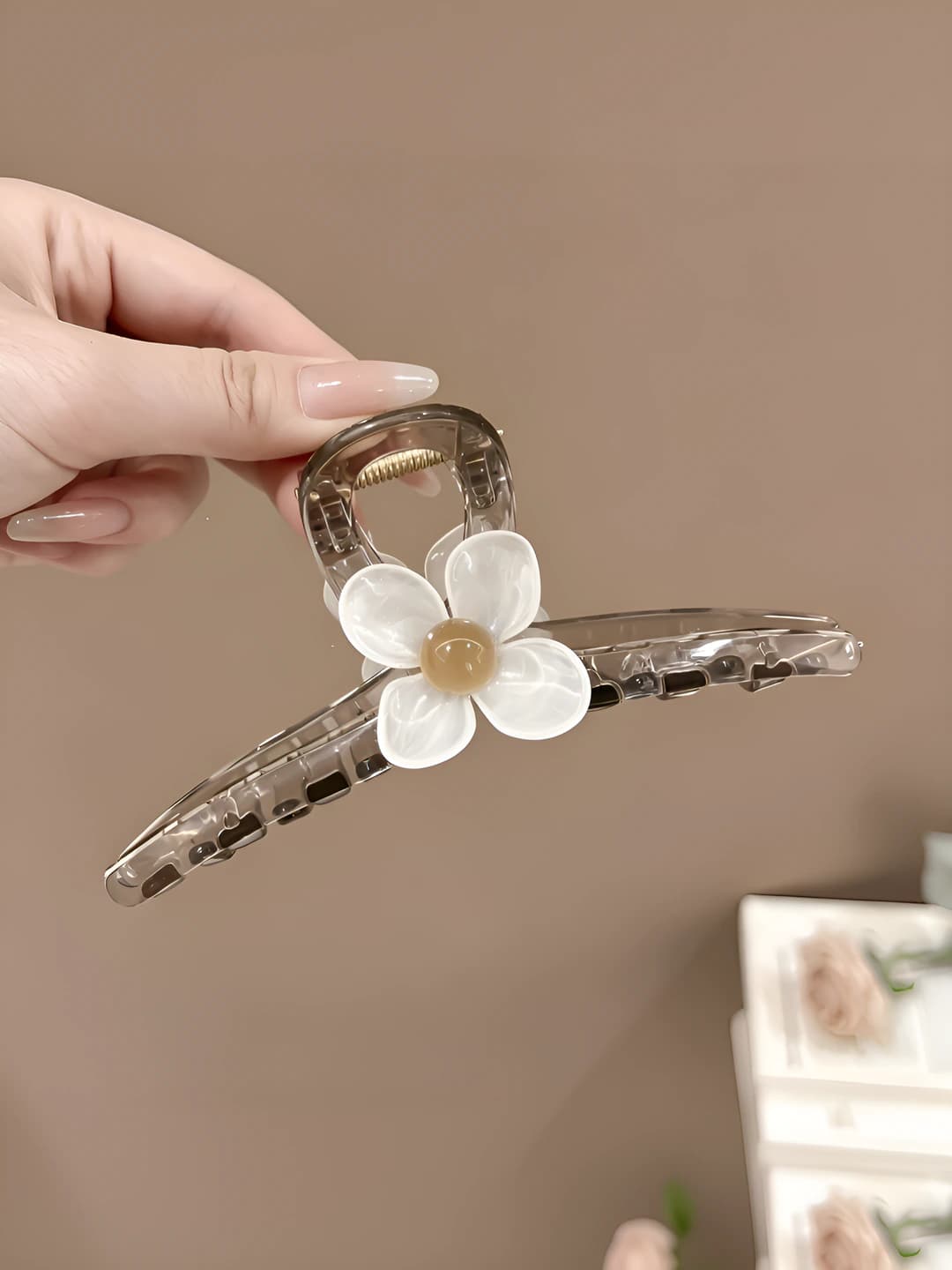 Bej gullar PC qisqich ~12.7 sm