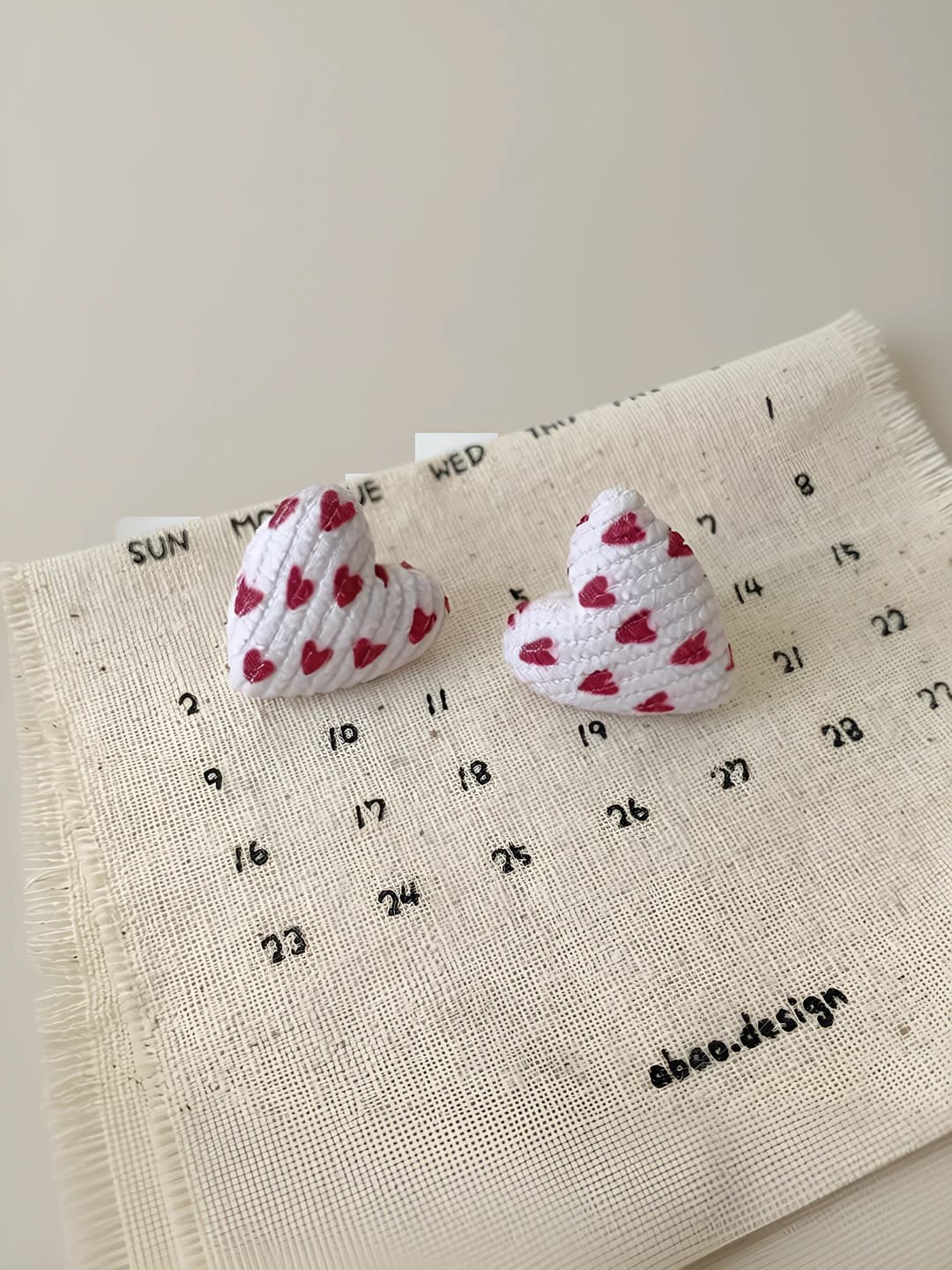 Red heart button