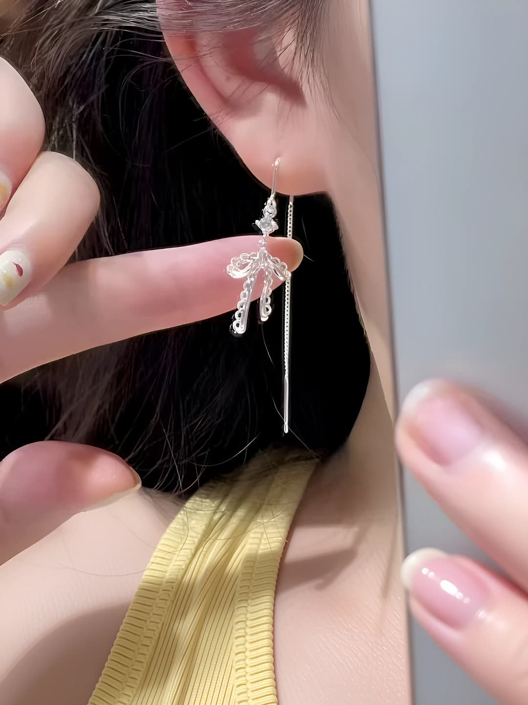 Women's lace, bow and tassel dangling earrings: stylish design in light luxury style
