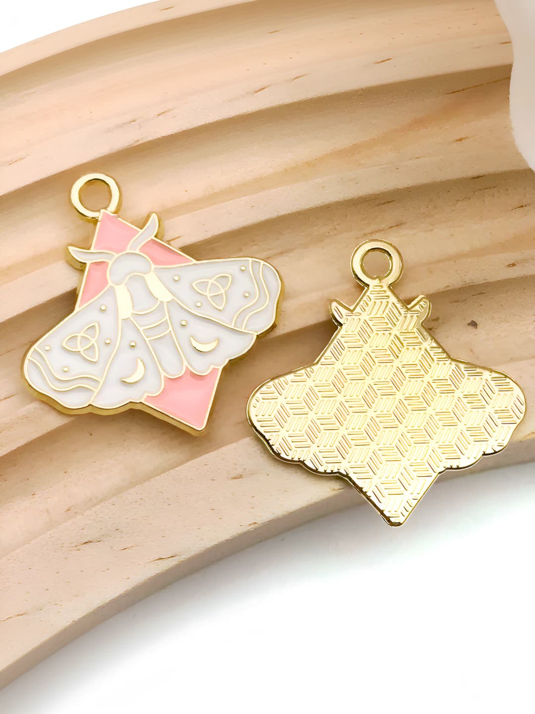 1 шт Бело-розовая бабочка 25x26mm-2g