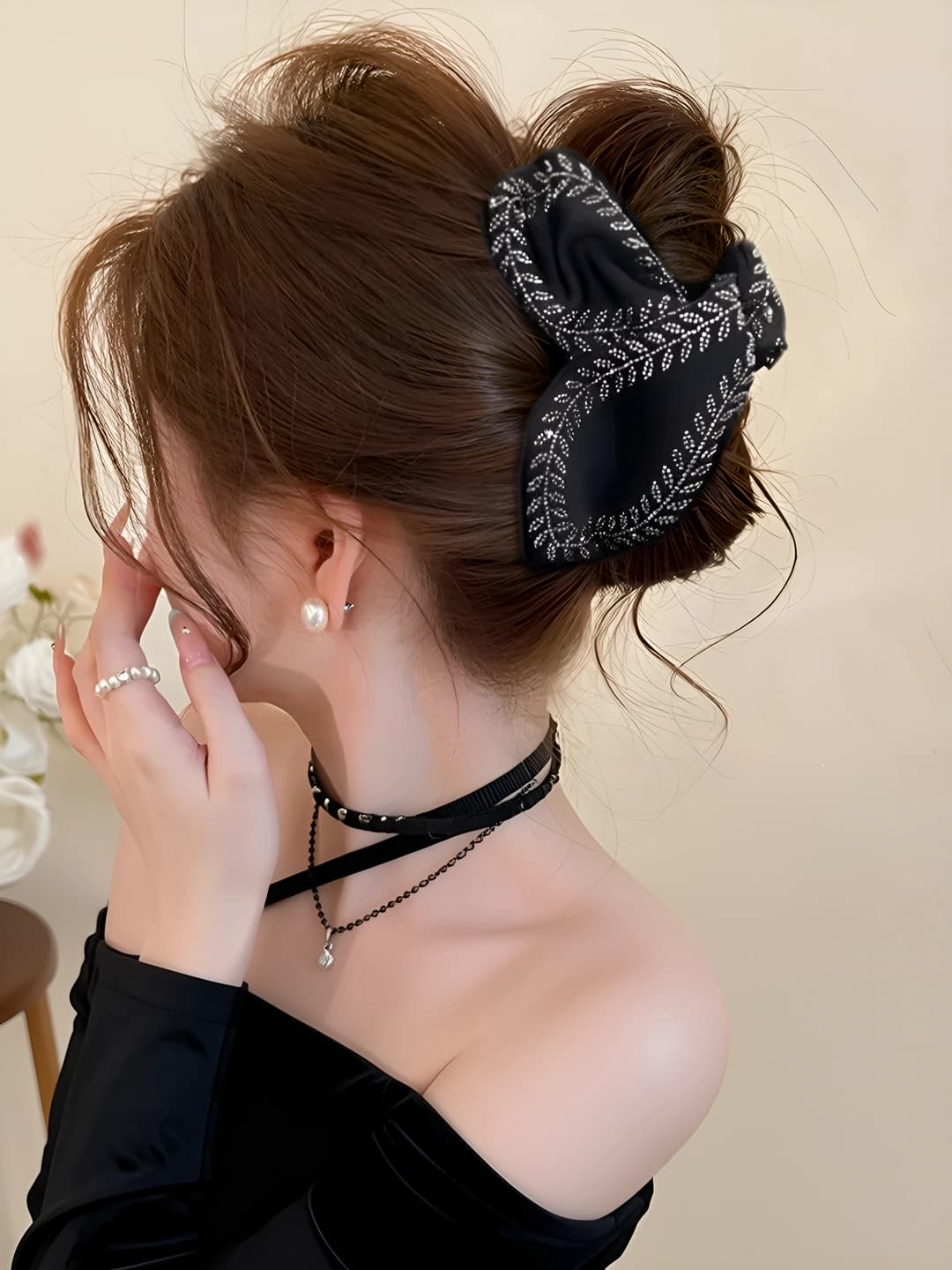 5# Black leaf triangle clip 13 cm