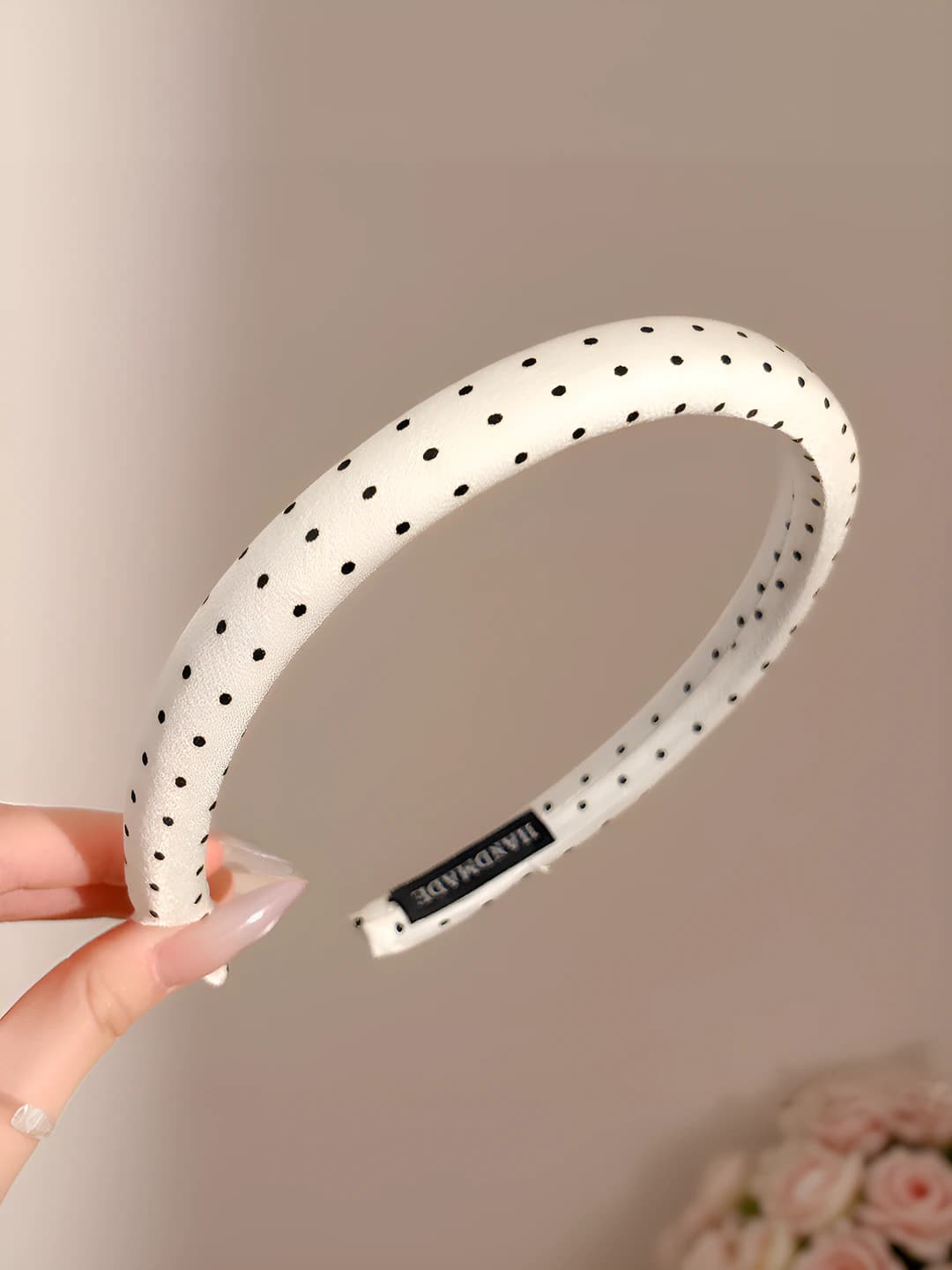 1# Off-white, polka dot, 1.5 cm
