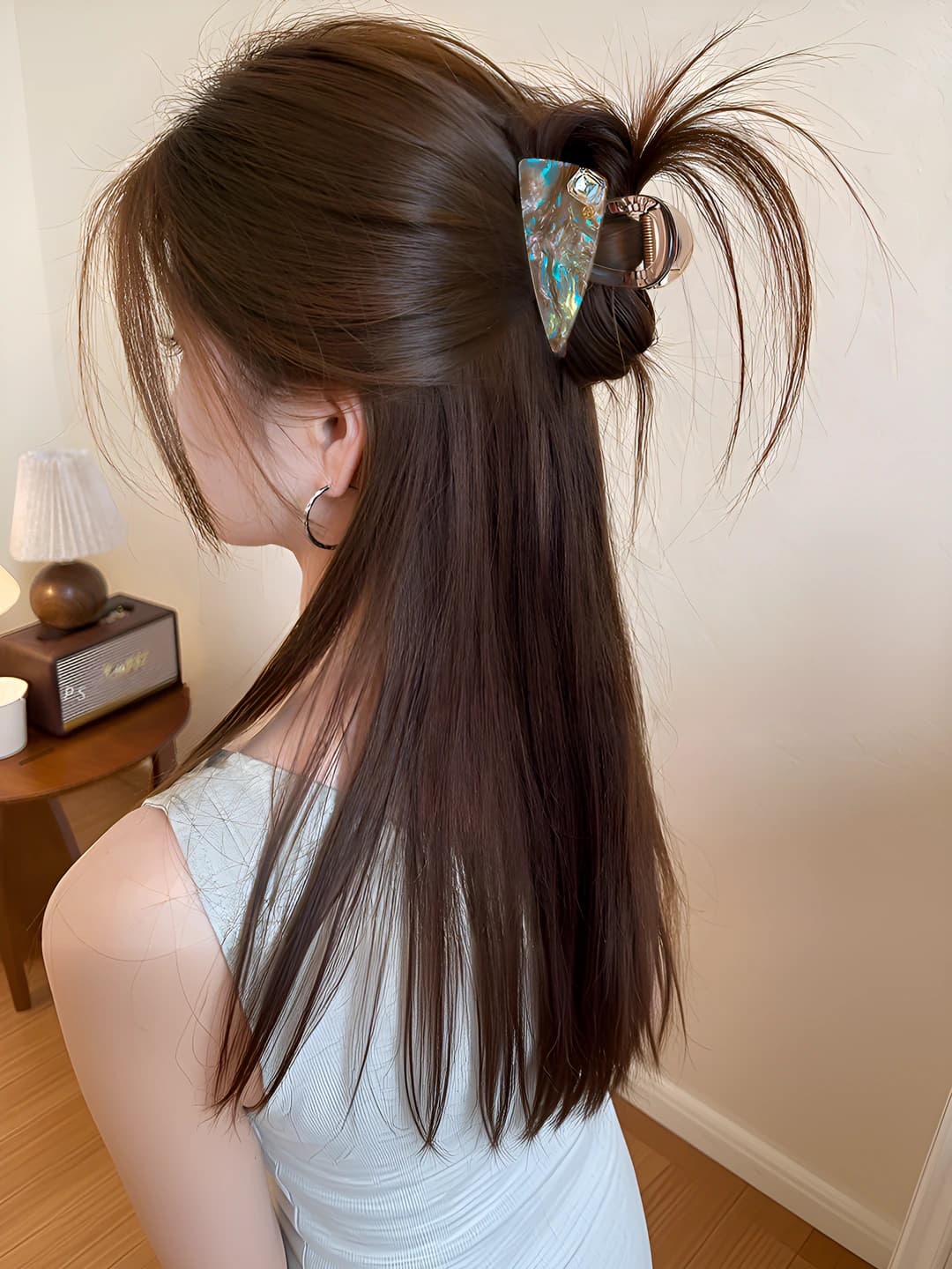 Women's hair clips and combs: crystal claw clip in Japanese-Korean style