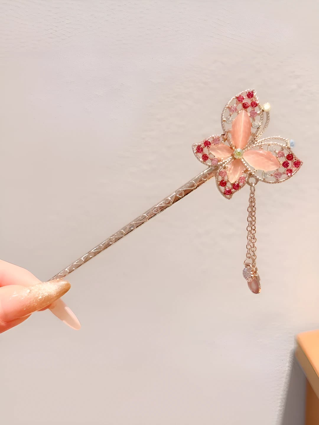 4# Butterfly hairpin