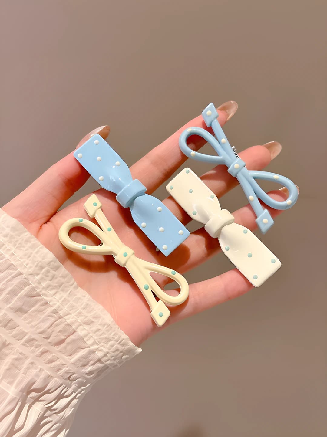 15# Dotted bow 4 pcs