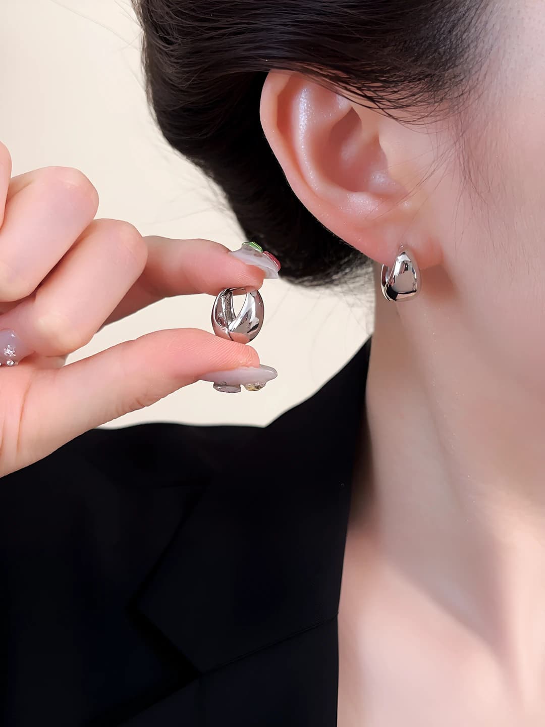 Silver oval