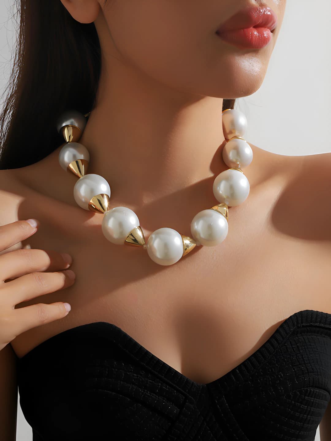 Women's pearl collar necklace, U-shape, 41-50 cm, stylish design