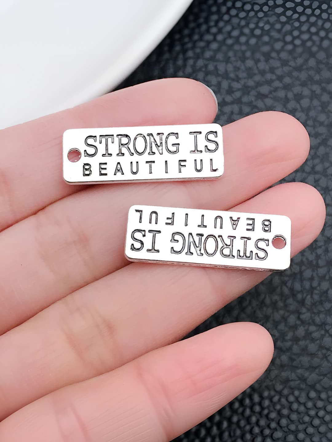 1 dona qadimiy kumush strong harfli plaka 10x27mm-1.7g